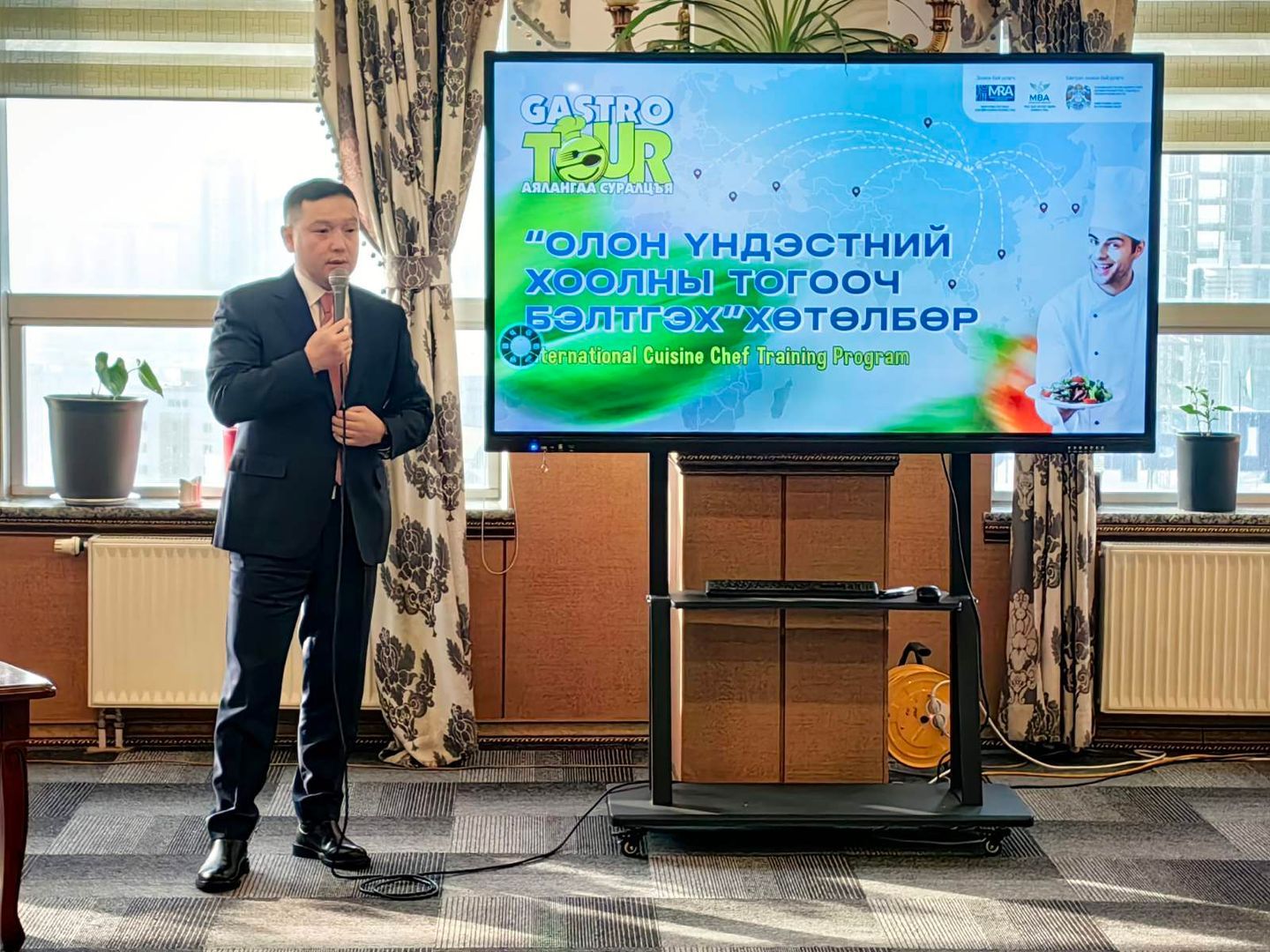 Олон үндэсний хоолны тогооч бэлтгэх хөтөлбөр хэрэгжүүлнэ