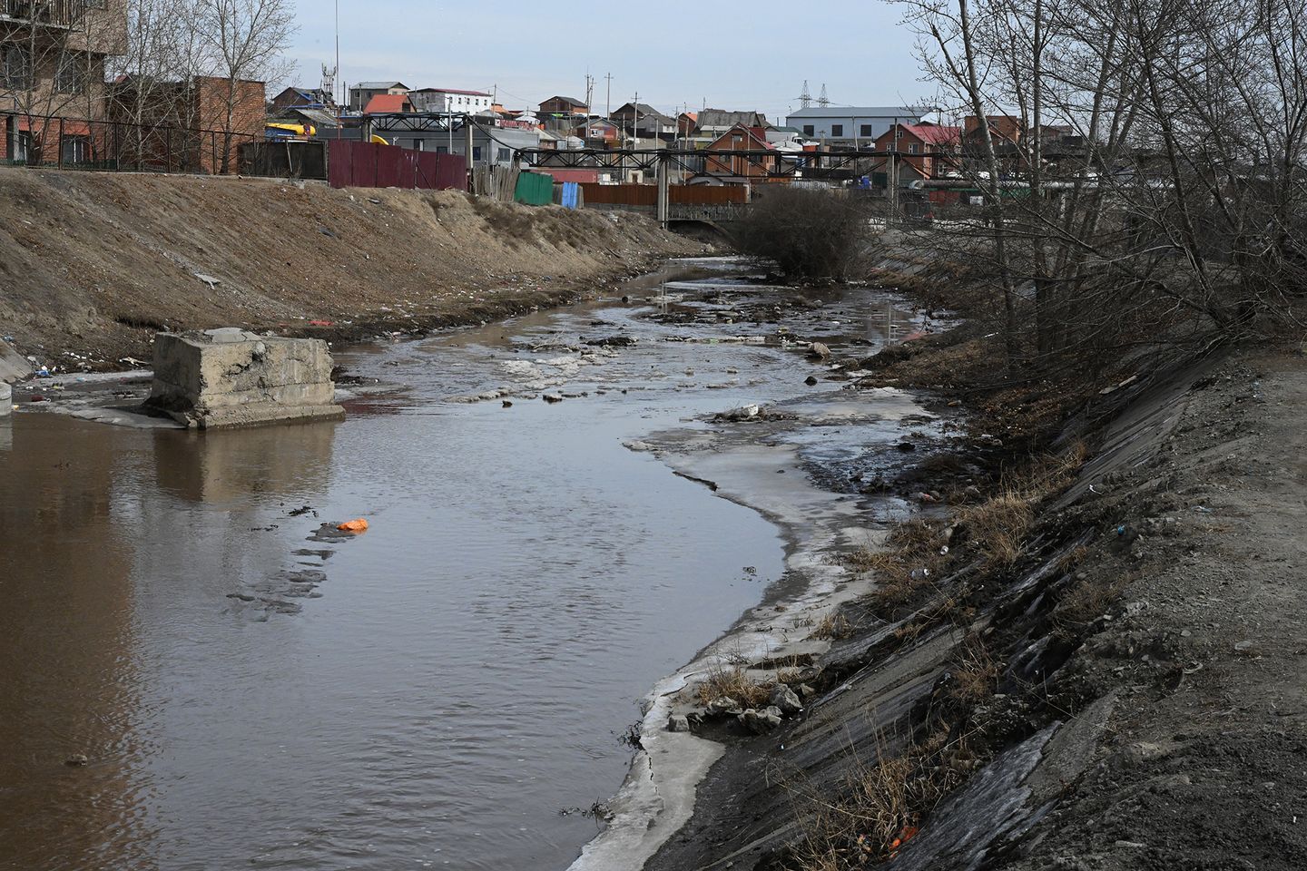 Сонгинохайрхан дүүрэгт үерийн даланг өргөсгөж, хөрсний ус зайлуулах насос станц байгуулна