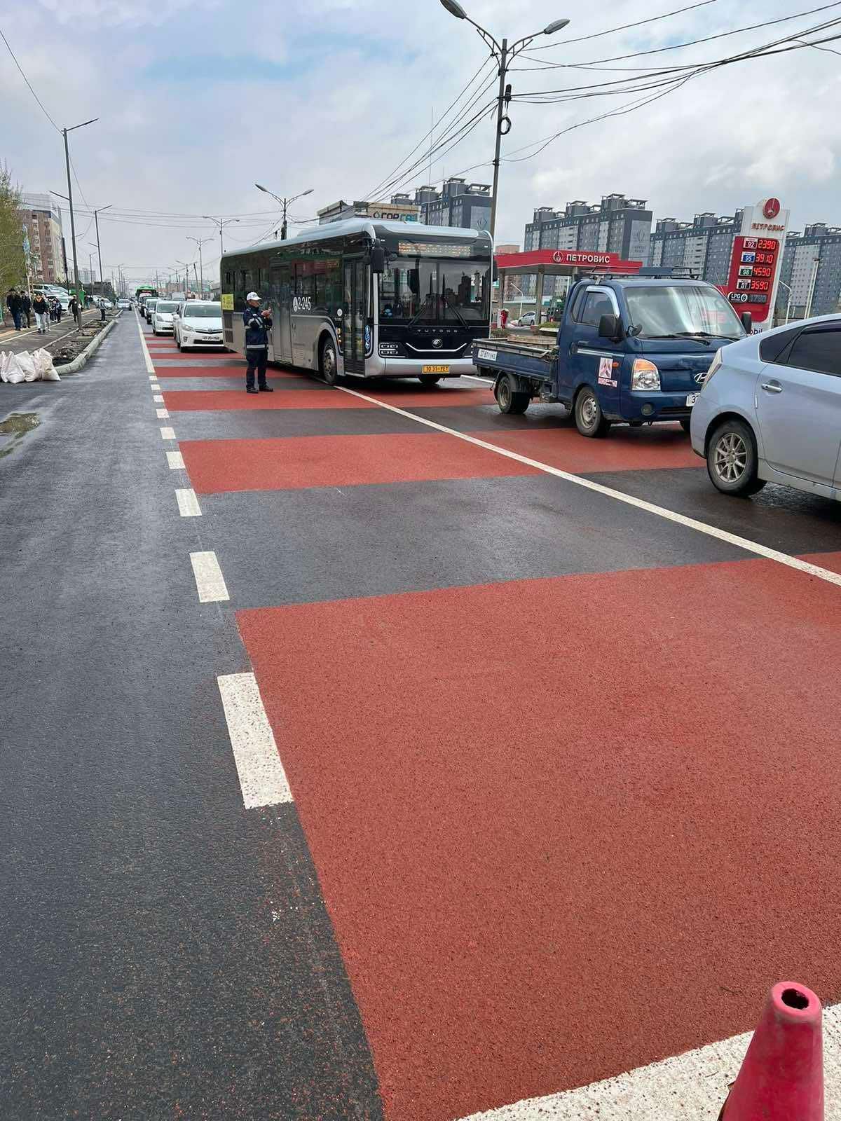 Б.Ганбат: Технологийн дагуу өнгөт тэмдэглэгээний илүүдэл материалыг бэхжилтээ бүрэн авсны дараа цэвэрлэдэг