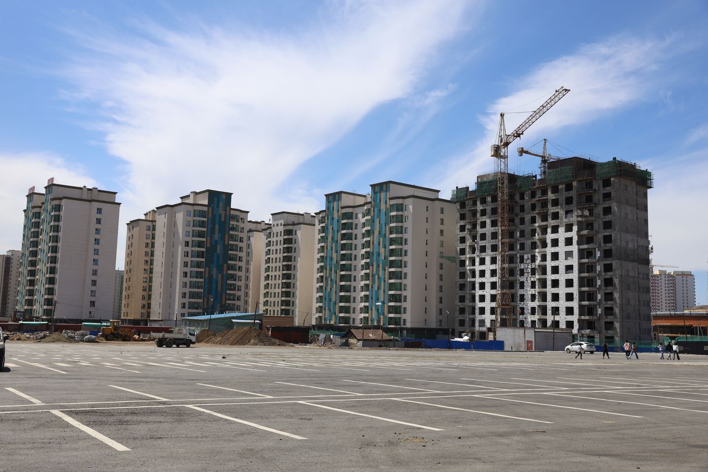 32-ын тойрог орчимд ахуйн үйлчилгээний төв байгуулж, тохижуулна