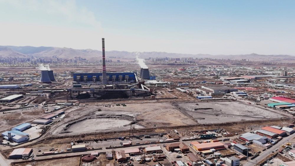 “Дулааны тавдугаар цахилгаан станц” төсөл хэрэгжих талбайн үнсийг зөөж эхэллээ