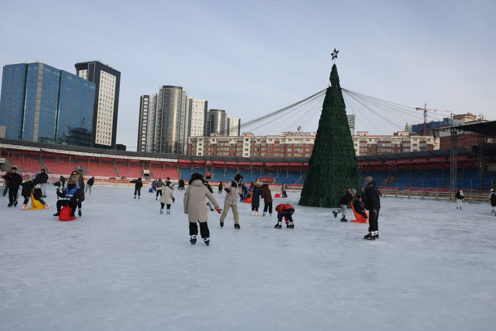 “Мөрөөдлийн мөсөн цэнгэлдэх–2025” Төв цэнгэлдэх хүрээлэнд нээлтээ хийлээ