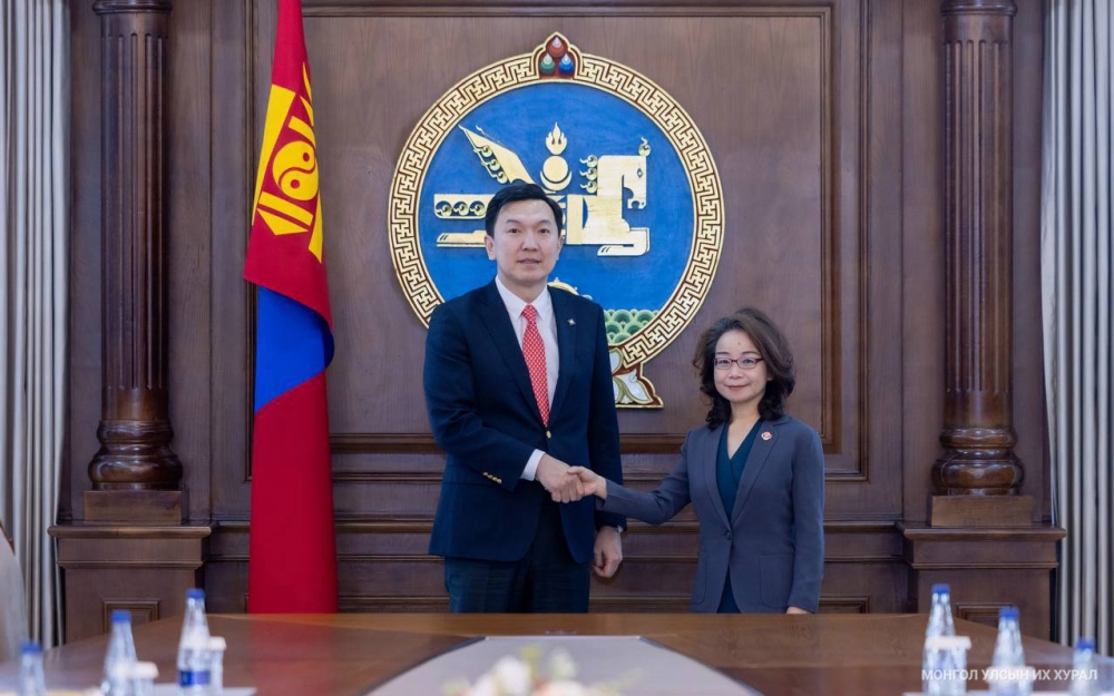 УИХ-ын дарга Н.Учрал БНХАУ-аас Монгол Улсад суугаа Онц бөгөөд Бүрэн эрхт Элчин сайд Шэнь Миньжюанийг хүлээн авч уулзлаа