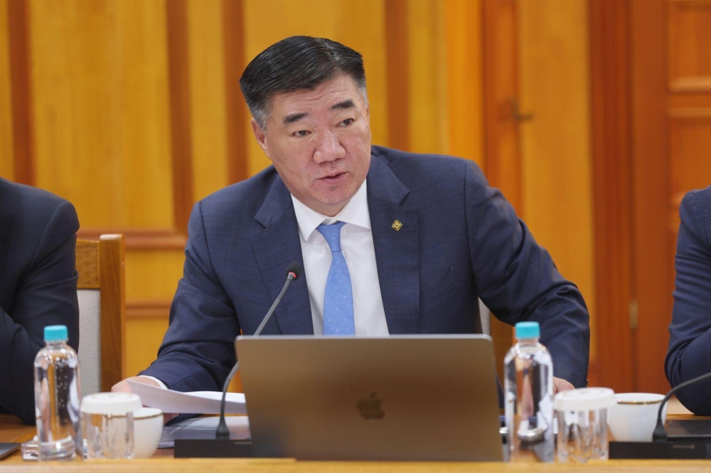 Засгийн газар эдийн засгийн тусгаар тогтнолд онцгой анхаарал хандуулж байна