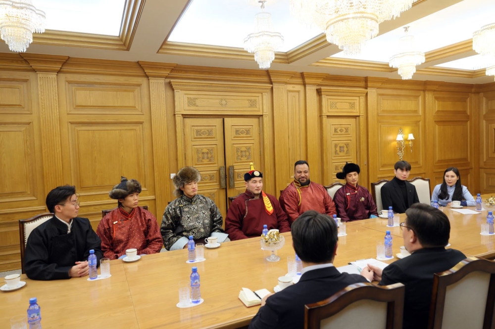 “PHYSICAL ASIA” НЭВТРҮҮЛГИЙН ОРОЛЦОГЧДЫГ УЛСЫН НААДАМ ҮЗЭХИЙГ УРИЛАА