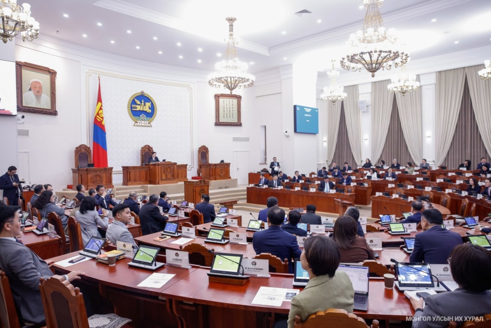 Түгээмэл тархацтай ашигт малтмалын тухай хуульд нэмэлт, өөрчлөлт оруулах тухай хуулийн төслийг хэлэлцэхийг дэмжлээ