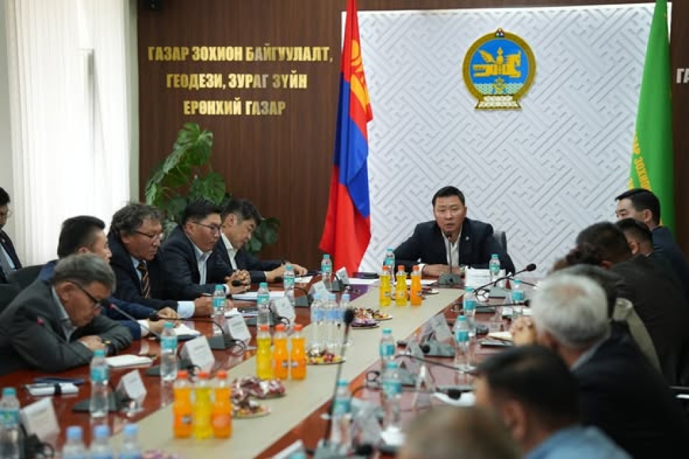 Э.БАТ-АМГАЛАН: ИРЭХ ОНД БАРИЛГЫН САЛБАР ҮҮСЭЖ ХӨГЖСӨНИЙ 100 ЖИЛИЙН ОЙ ТОХИОНО. ОЙГ УГТАЖ  САЛБАРЫН ХУУЛИУДАД ӨӨРЧЛӨЛТ ОРУУЛАХААР АЖИЛЛАЖ БАЙНА