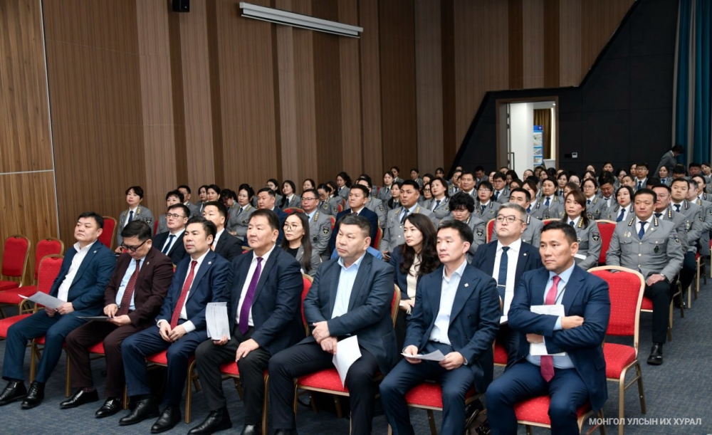 Төсвийн байнгын хорооны дарга, гишүүд Гаалийн ерөнхий газрын үйл ажиллагаатай танилцав