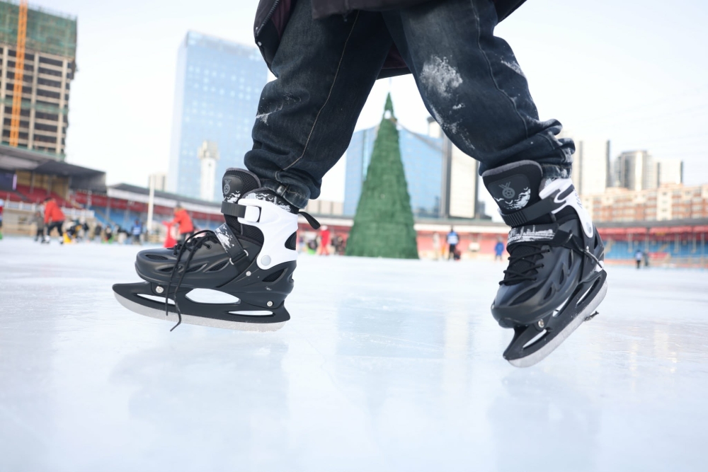 Төв цэнгэлдэх хүрээлэнд “Мөрөөдлийн мөсөн цэнгэлдэх–2025” арга хэмжээ үргэлжилж байна