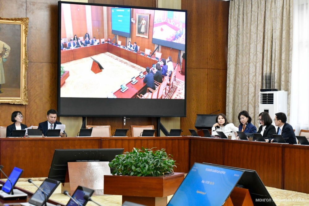 “Улсын төсвийн хөрөнгө оруулалтаар төсөл, арга хэмжээг санхүүжүүлэх талаар авч хэрэгжүүлэх зарим арга хэмжээний тухай” тогтоолын төслийн эцсийн хэлэлцүүлгийг хийлээ