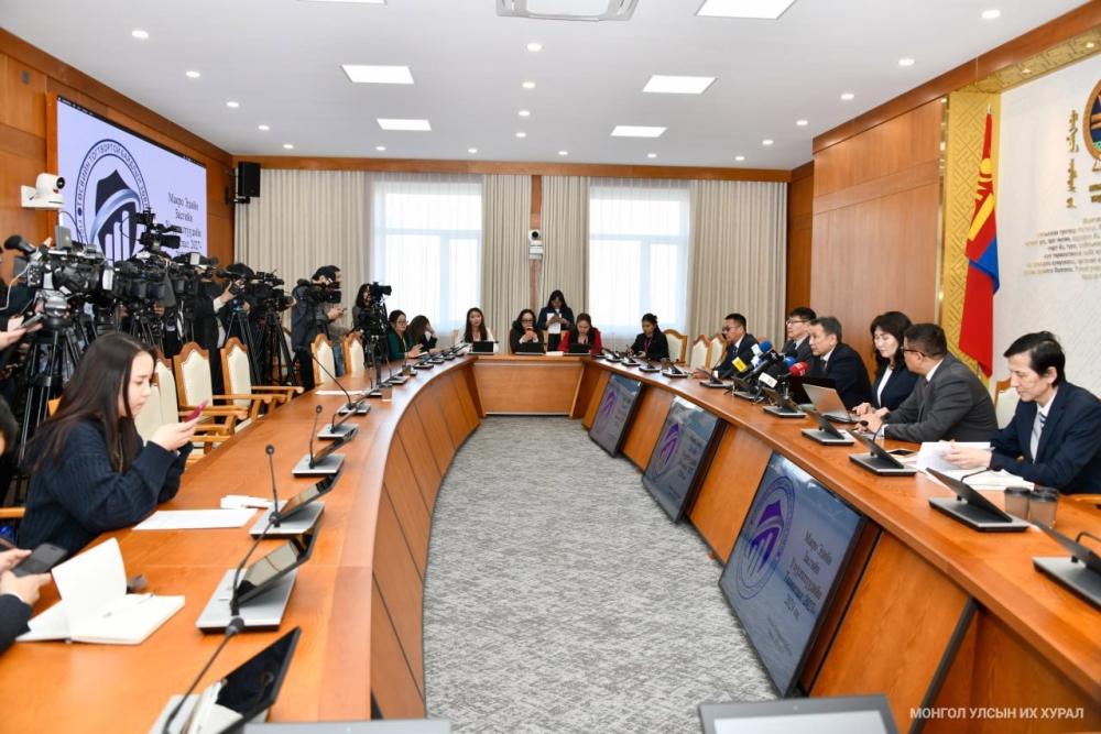 Төсвийн тогтвортой байдлын зөвлөлөөс "Макро эдийн засгийн үндсэн үзүүлэлт, төлөв байдлын талаарх таамаглалын тайлан"-гаа танилцууллаа