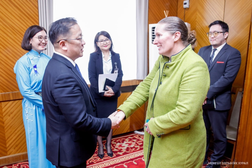 Байгаль орчин, хүнс, хөдөө аж ахуйн байнгын хорооны гишүүд Дэлхийн банкны төлөөлөлтэй уулзлаа