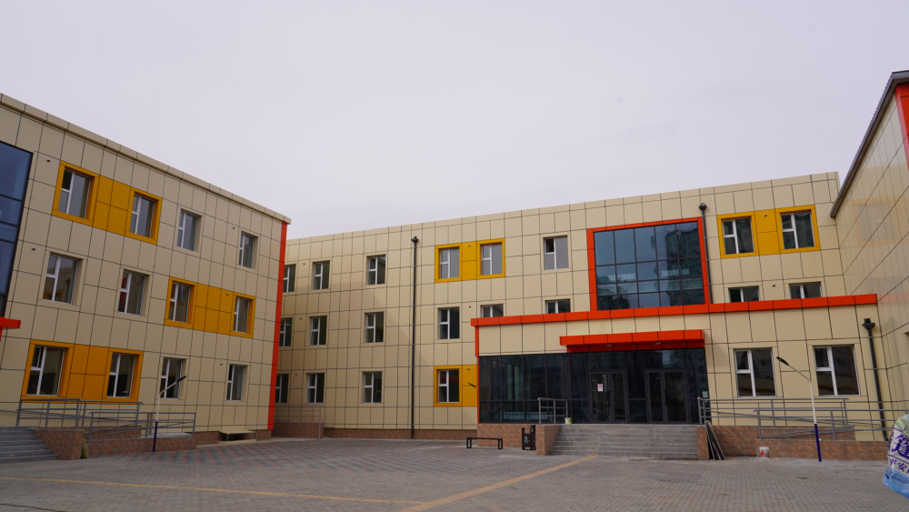 Баянзүрх дүүргийн 14 дүгээр хорооны 640 хүүхдийн суудалтай сургуулийг улсын комисс хүлээн авлаа