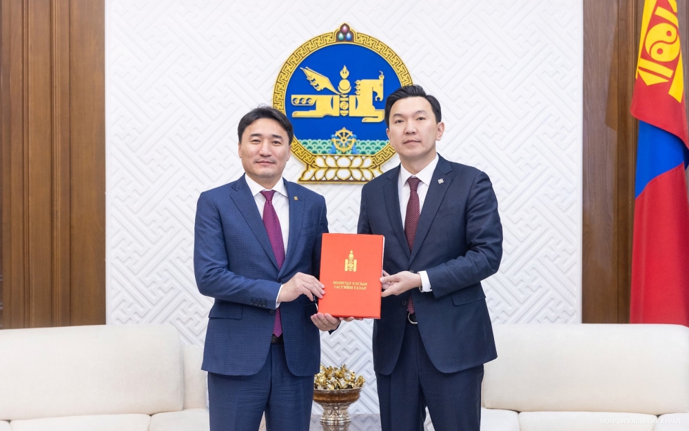 “Импортын барааны гаалийн албан татварын хувь, хэмжээ батлах тухай” УИХ-ын тогтоолд нэмэлт оруулах тухай тогтоолын төслийг өргөн мэдүүлэв