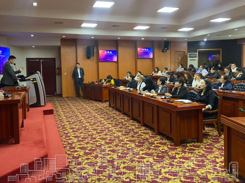 Нийслэлийн төвийн зургаан дүүрэгт авто зогсоолын журам болон бүсчлэл, үнэ тарифын талаар хэлэлцүүлэг зохион байгууллаа