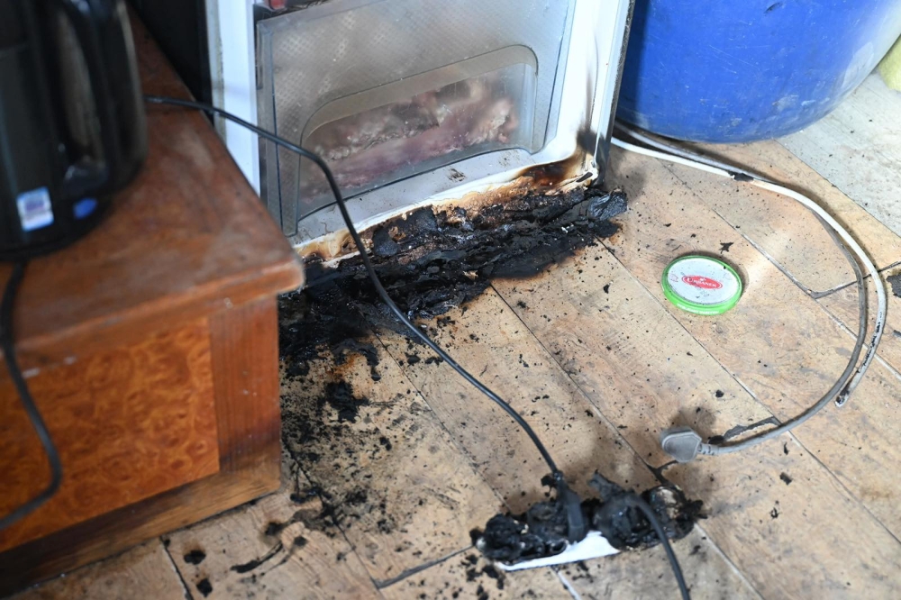 Цахилгаанаас үүдэлтэй гал гарахад угаар мэдрэгч төхөөрөмж дохио өгч болзошгүй эрсдэлээс сэргийлж чадсан