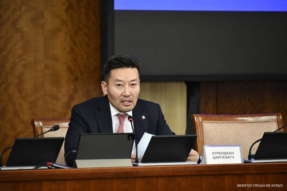 Монгол Улсын 2026 оны төсвийн тухай хуулийн төслүүдийн гурав дахь хэлэлцүүлгийг дахин хийлээ