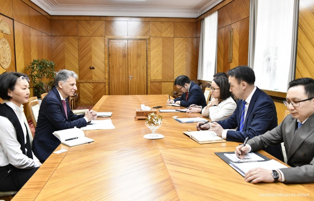 Монгол-Израилын парламентын бүлгийн дарга О.Саранчулуунд хамтын ажиллагааны хөтөлбөрийн төсөл гардуулав