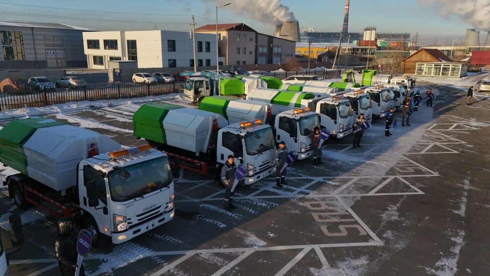 Баянгол дүүрэг хот нийтийн аж ахуйн 24 автомашин, техникээр парк шинэчлэл хийлээ