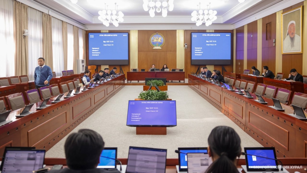 Гэр бүлийн тухай болон Гэр бүлийн хэрэг шүүхэд хянан шийдвэрлэх тухай хуулийн төслүүдийг хэлэлцэхийг дэмжлээ