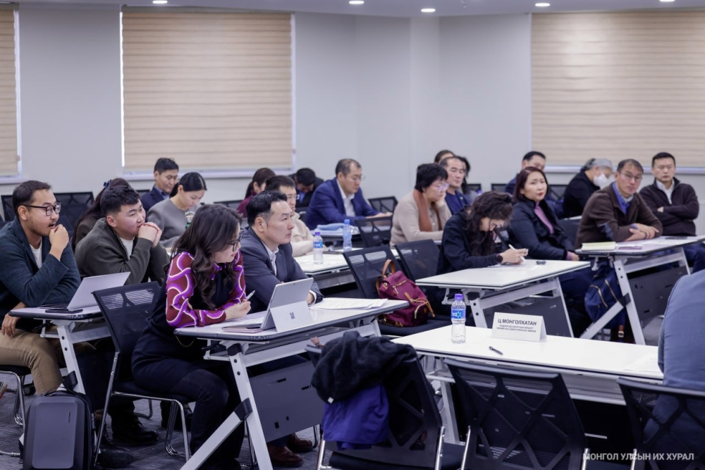 “Улсын Их Хурлын хууль тогтоох, хянан шалгах үйл ажиллагаанд иргэдийн оролцоог хангах нь” сэдэвт хэлэлцүүлэг зохион байгууллаа