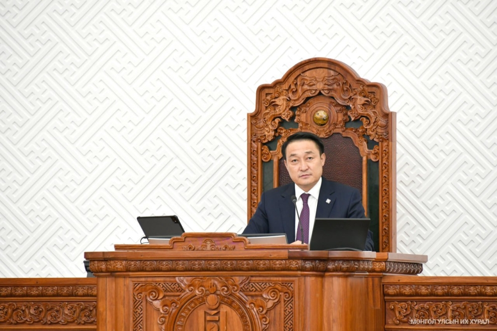 Улсын Их Хурлын дарга Д.Амарбаясгалан Монгол Улсын 34 дэх Ерөнхий сайд Г.Занданшатарт амжилт хүсэж, үг хэллээ