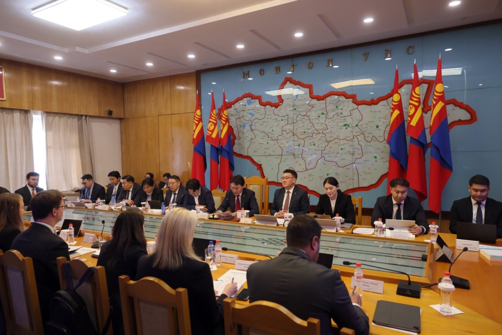 Оюутолгой төслийн хувь нийлүүлэгчдийн зээлийн хүүг хэлэлцэх ээлжит долоон жилийн хугацааг үл харгалзан хэлэлцээрийг үргэлжлүүлэхээр боллоо